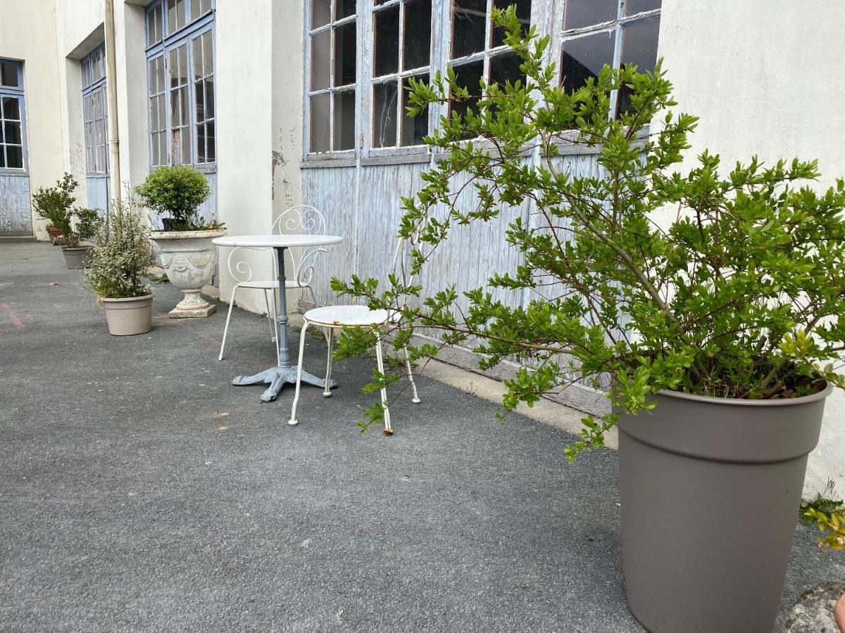 Demeure De Kergoguen Bed & Breakfast Plougonver Luaran gambar
