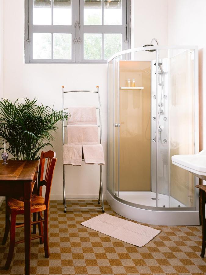 Demeure De Kergoguen Bed & Breakfast Plougonver Luaran gambar